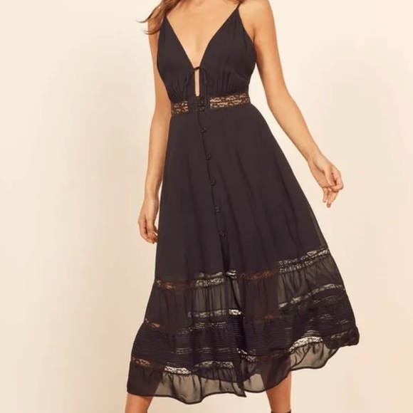 SHELLEY LACE DRESS - Picture 1 of 4